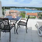 By The Sea Apartman *