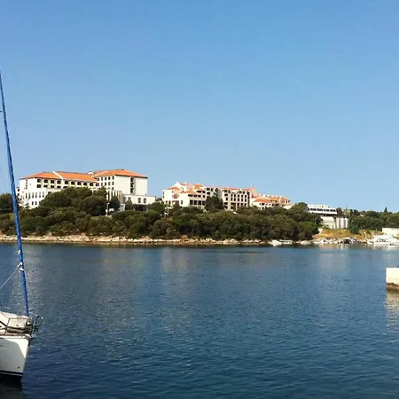 By The Sea Apartment *