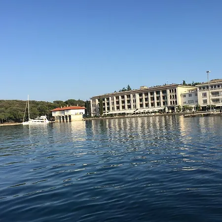 By The Sea Apartment