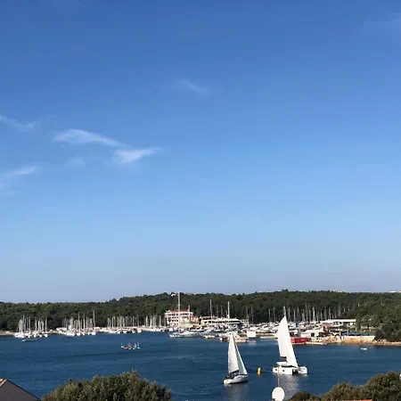 By The Sea * Pula