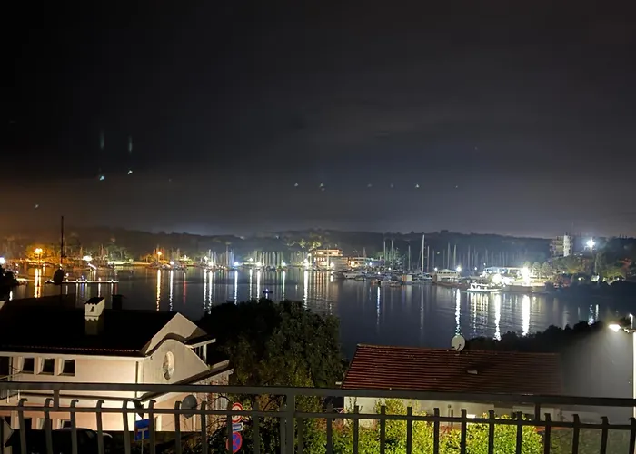 By The Sea Apartment Pula