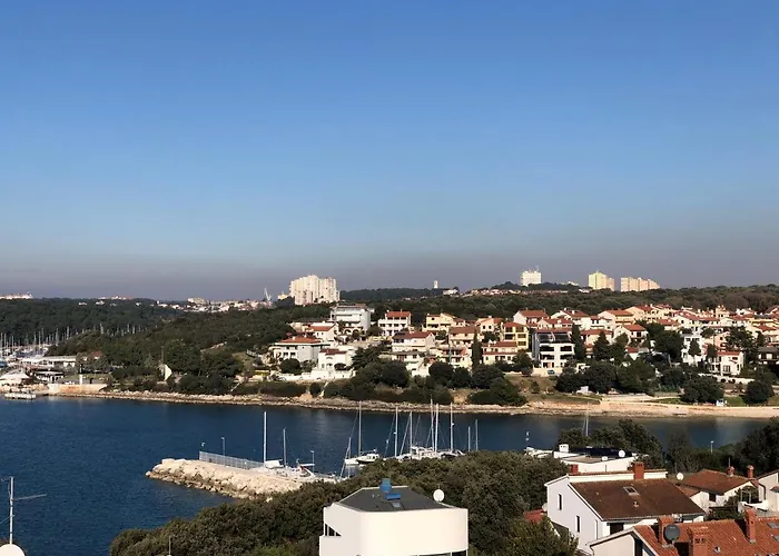 Apartment By The Sea Pula